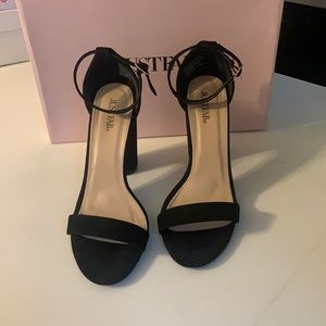 Simple and elegant Dress Sandals